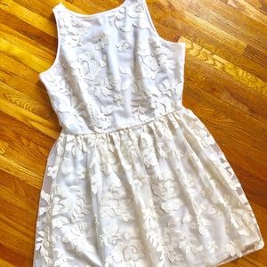 BB Dakota size 10 cream sheer floral dress